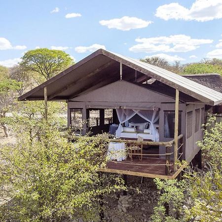 Eagle Tented Lodge & Spa Okaukuejo Exteriör bild