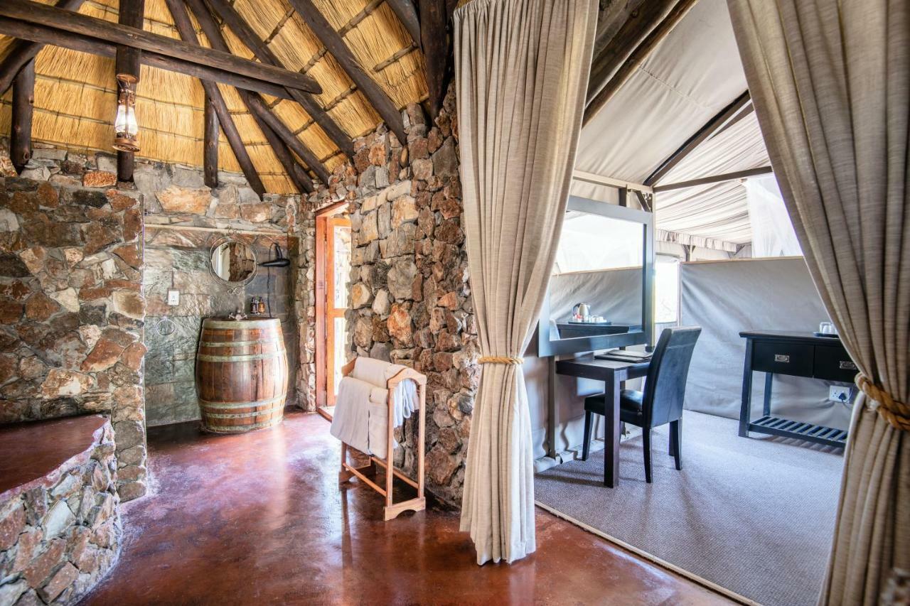 Eagle Tented Lodge & Spa Okaukuejo Exteriör bild