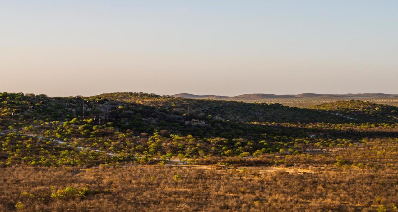 Eagle Tented Lodge & Spa Okaukuejo Exteriör bild